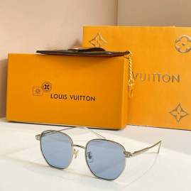Picture of Louis Vuitton Sunglasses _SKUfw76276509fw